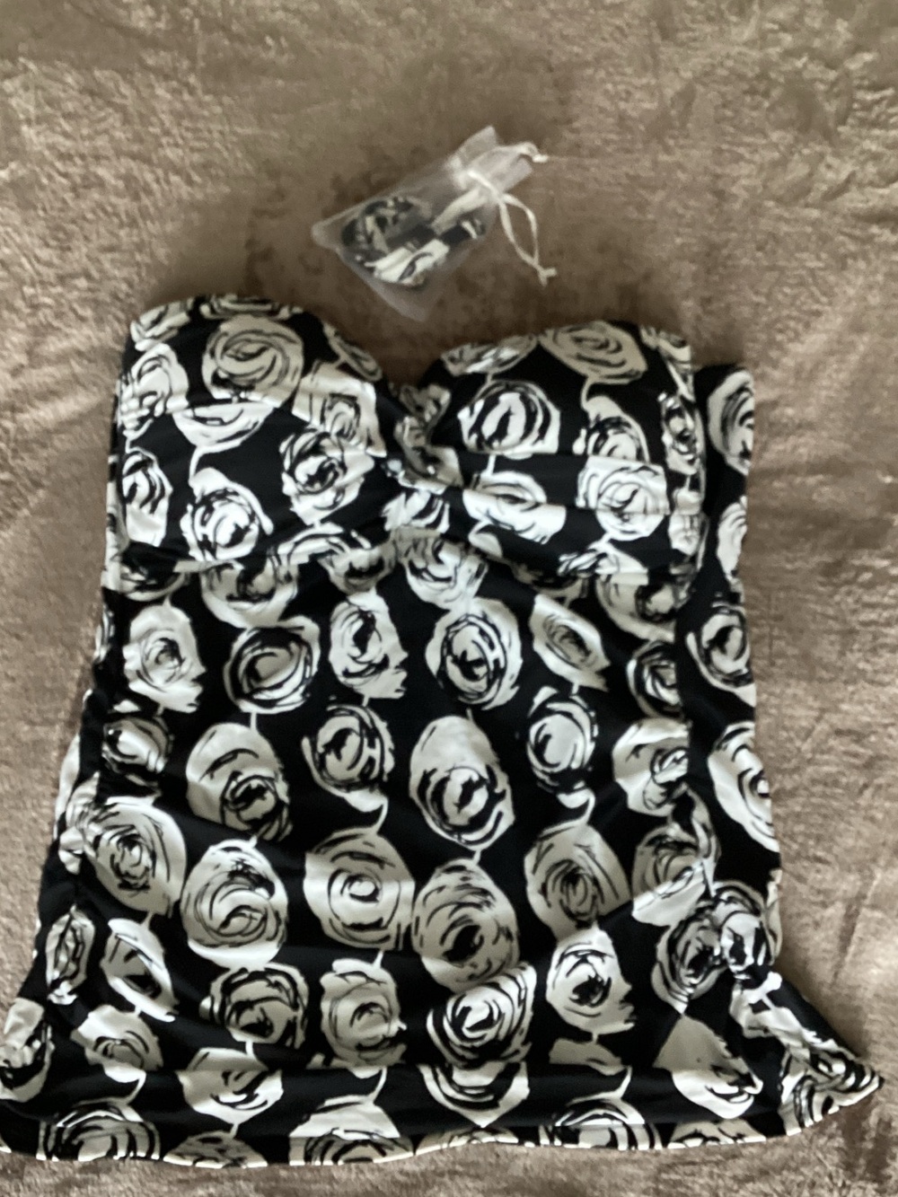 Swim top, Anne Cole Black & White Rose-Print